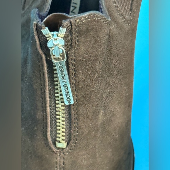 Donald J. Pliner Dark Brown Suede Zipper Low Heels size 8 casual church - Picture 4 of 6